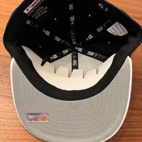 Authentic Yankees Hat - NWT - Picture 3 of 5